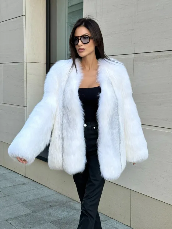 Шуба из меха белой крестовой лисы Vintage style, цельные пластины - фото 8