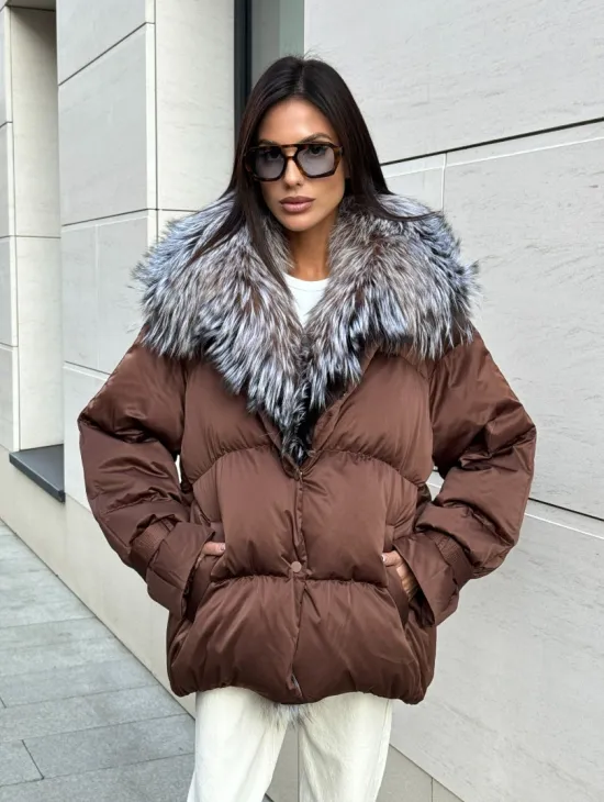 Женский зимний пуховик с мехом чернобурки - фото 4
