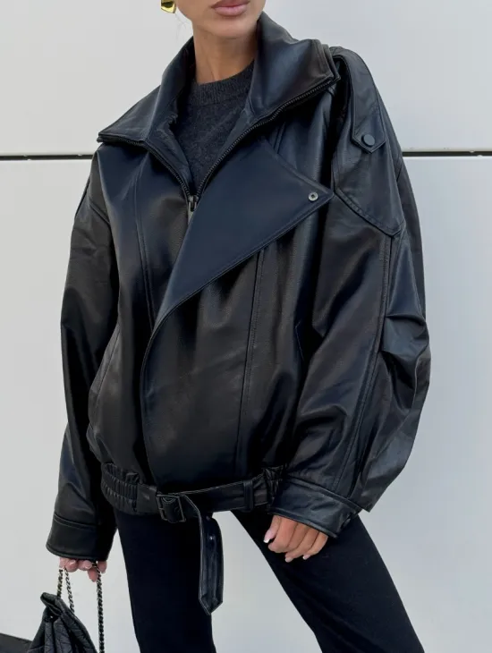 Женская кожаная куртка с двойным воротником, пышными рукавами реглан - фото 6