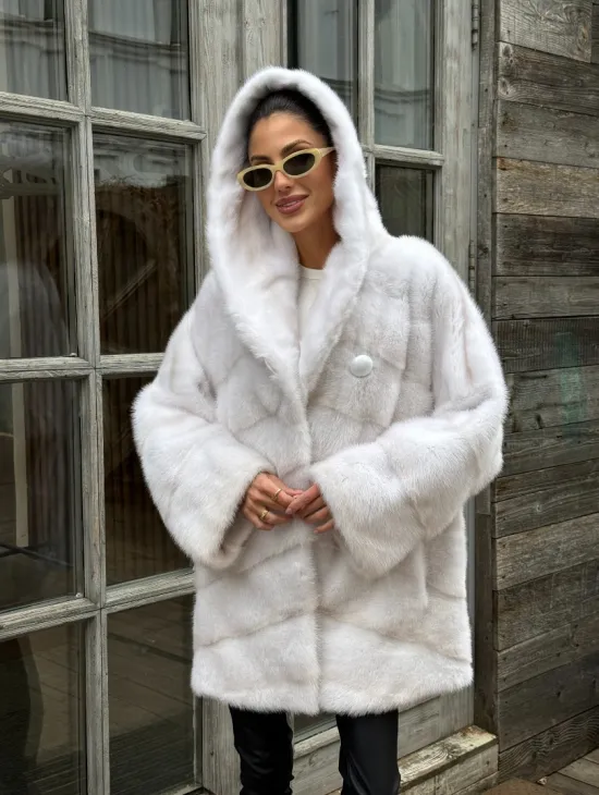 Светлый полушубок автоледи из меха норки с капюшоном - фото 6