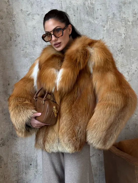 Короткая шуба из натуральной рыжей лисы - фото 6