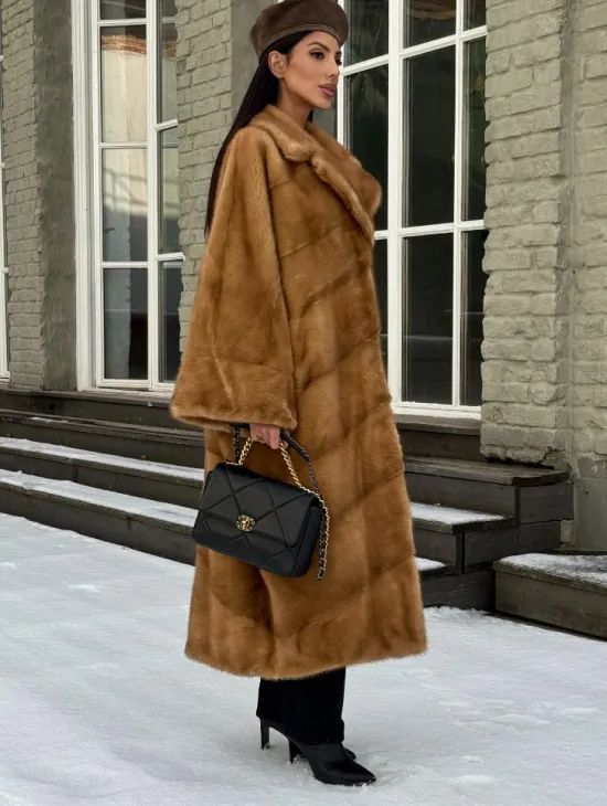 Женское меховое пальто оверсайз, стиль - Бохо из скандинавской норки GOLD - фото 0