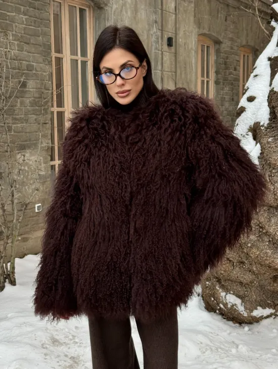Шуба коричневая из меха ламы - фото 2