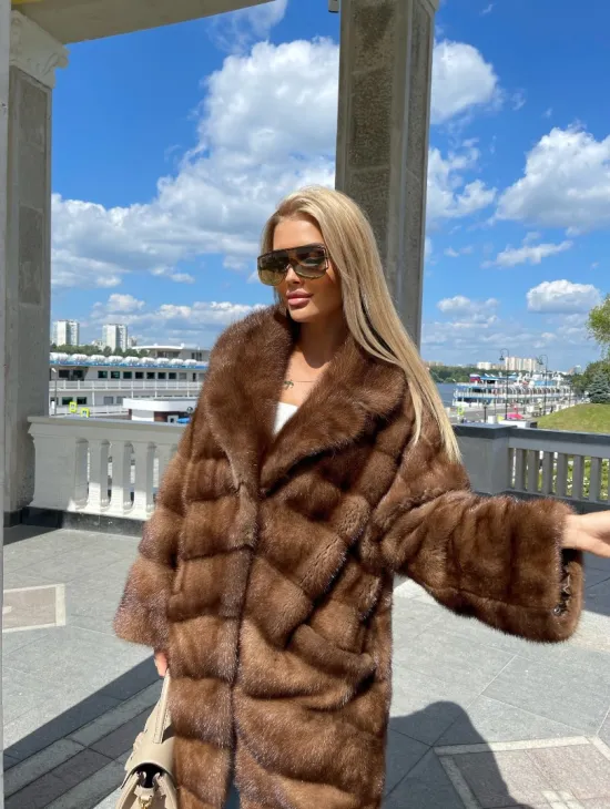 Удлиненная норковая шуба в цвете соболь - фото 0