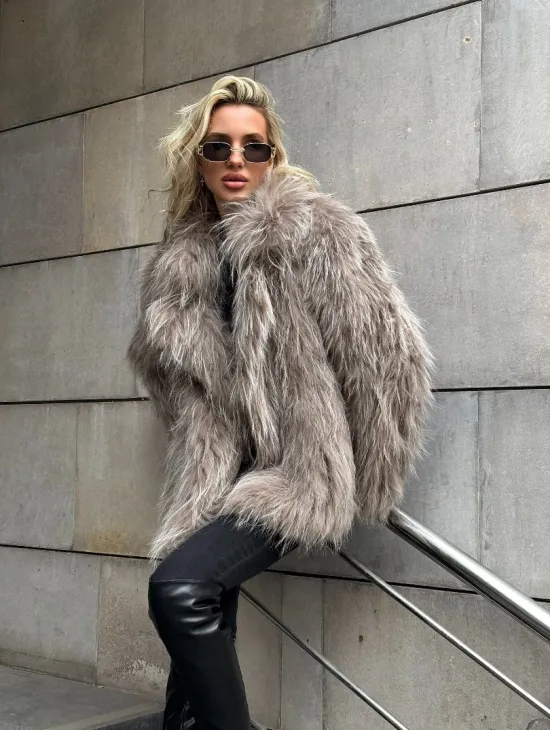 Полушубок из енота с английским воротником - фото 9