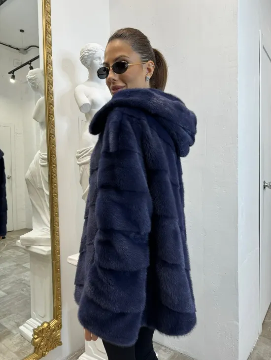 Короткая шуба из импортной норки с капюшоном - фото 4