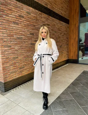 Белая шуба из натуральной шерсти - фото 4