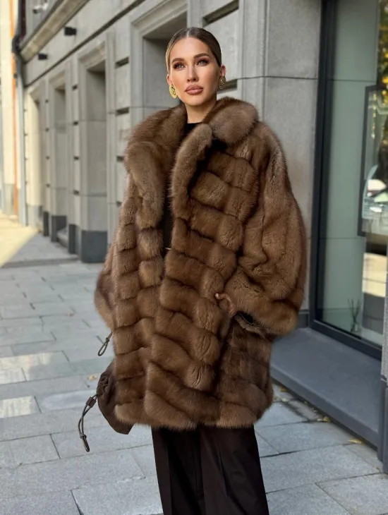 Шуба из куницы оверсайз - фото 9