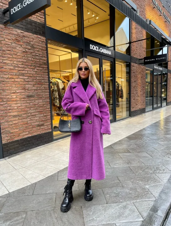 Стильное шерстяное пальто в ярком цвете - фото 4