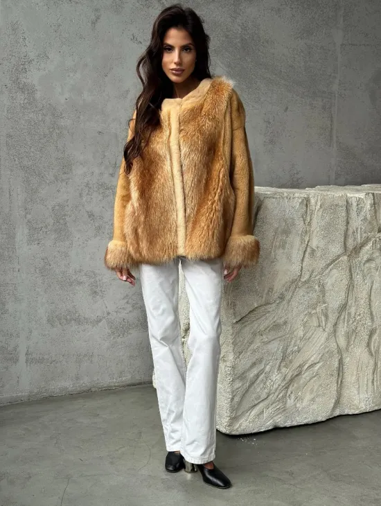 Норковый жакет с отделкой из меха енота - фото 3
