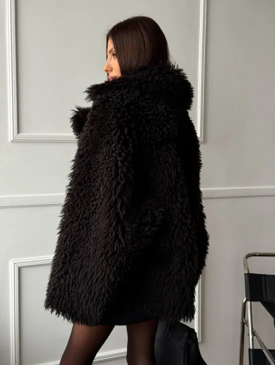 Коричневая дубленка из меха Тиградо - фото 9