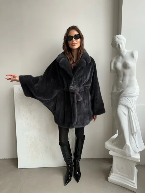 Шуба - манто из меха норки Nafa в цвете графит - фото 0