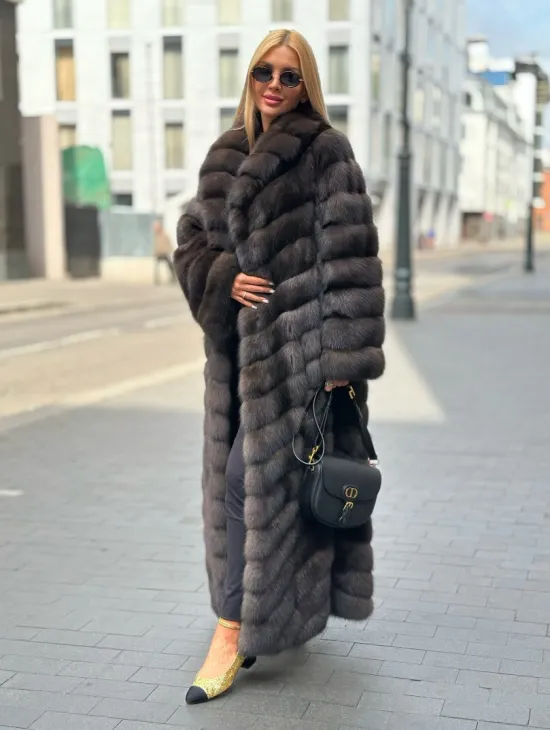 Элитная шуба из баргузинского соболя - седина 1/2 - фото 1