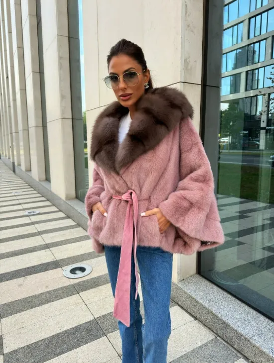 Пудра летучка из меха норки, капюшон куница - фото 4