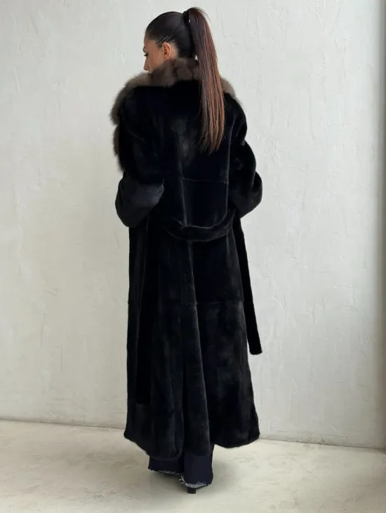 Шуба норковая Black Velvet c воротником из меха куницы - фото 4